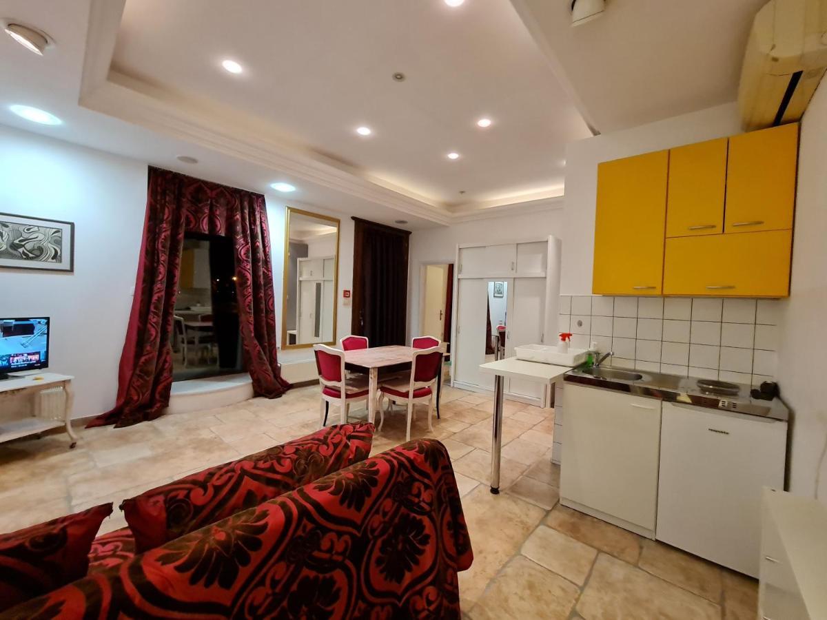 Apartmani N.May'S Karlovac Bagian luar foto