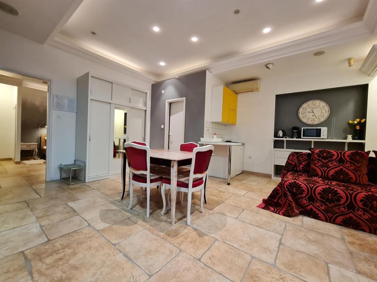 Apartmani N.May'S Karlovac Bagian luar foto